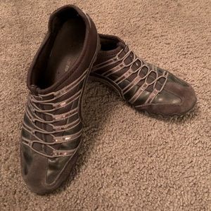 Sketchers retro sport sneakers, size 8.5